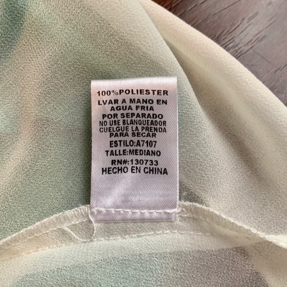 Umgee Green Layered Top with Keyhole and Bow Back - Picture 6 of 6